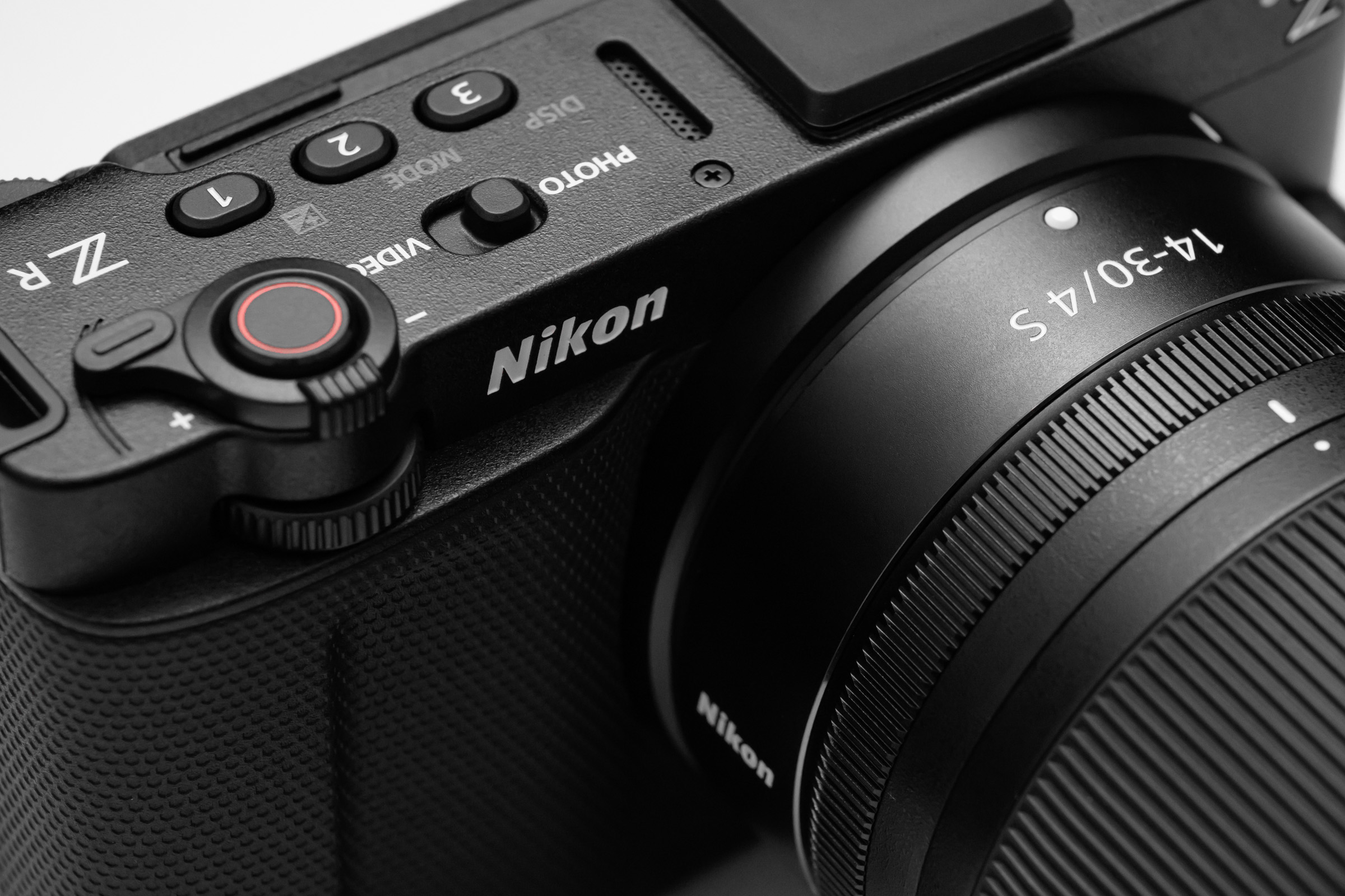 令和最新版のニコンDL買いました